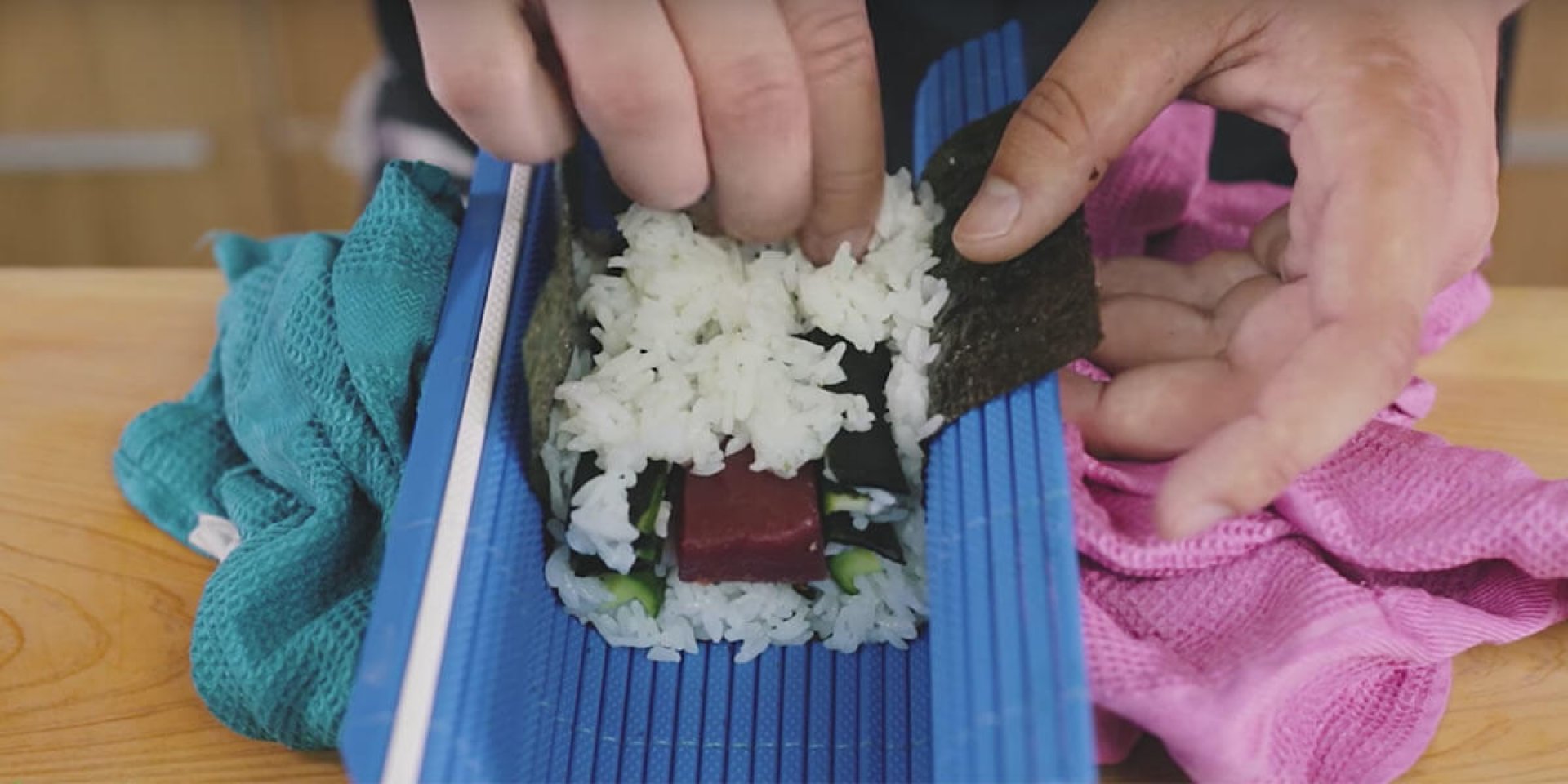 crab sushi roll art tutorial